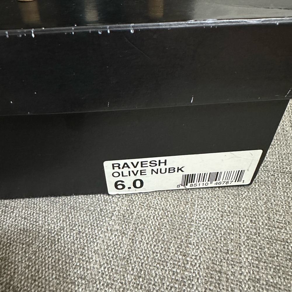 Olive Steve Madden heels with bows - Picture 9 of 9
